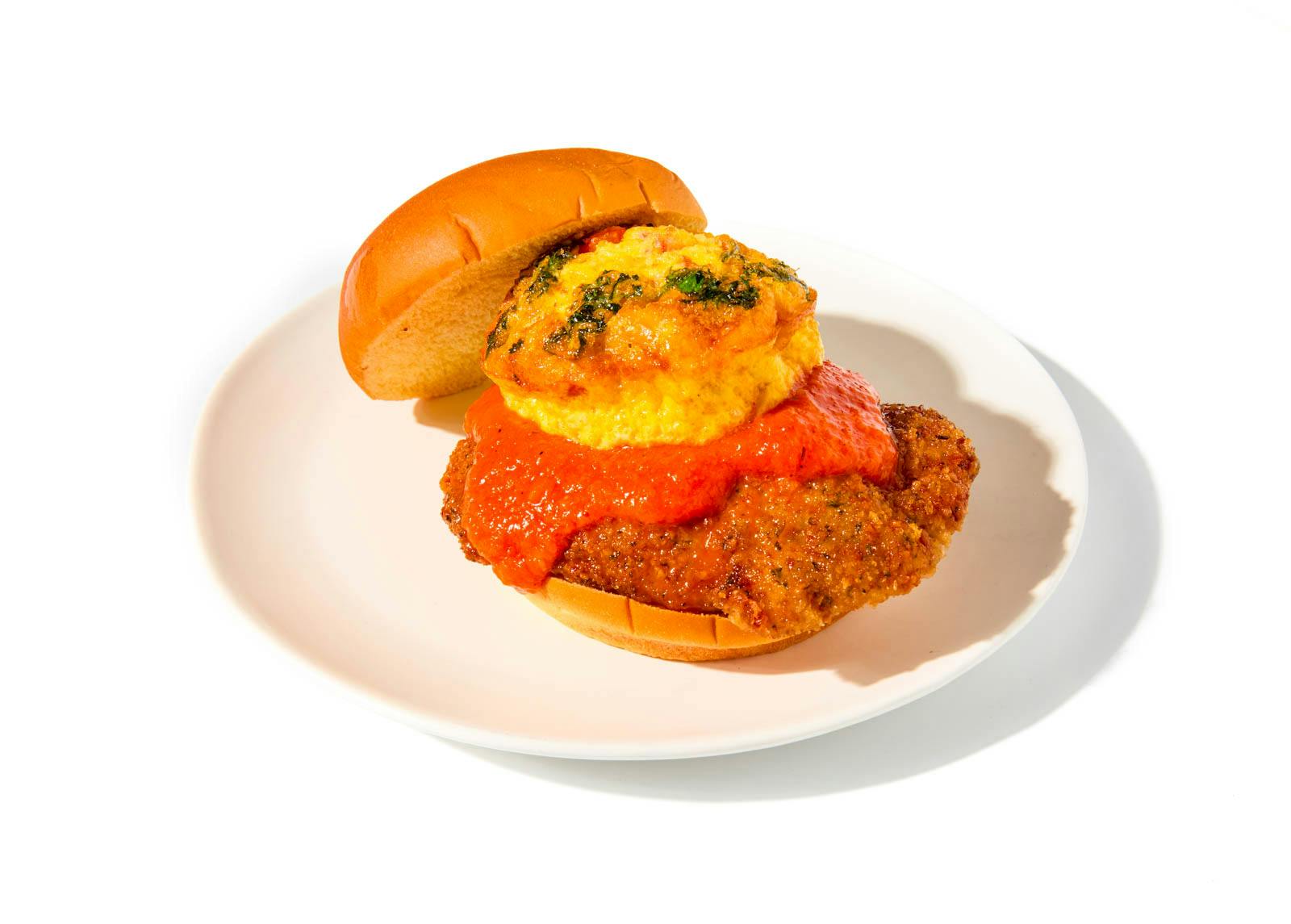 7718_Vanessa_Cantave_Panko-Crusted_Chicken_Breakfast_Sandwich_7140-1